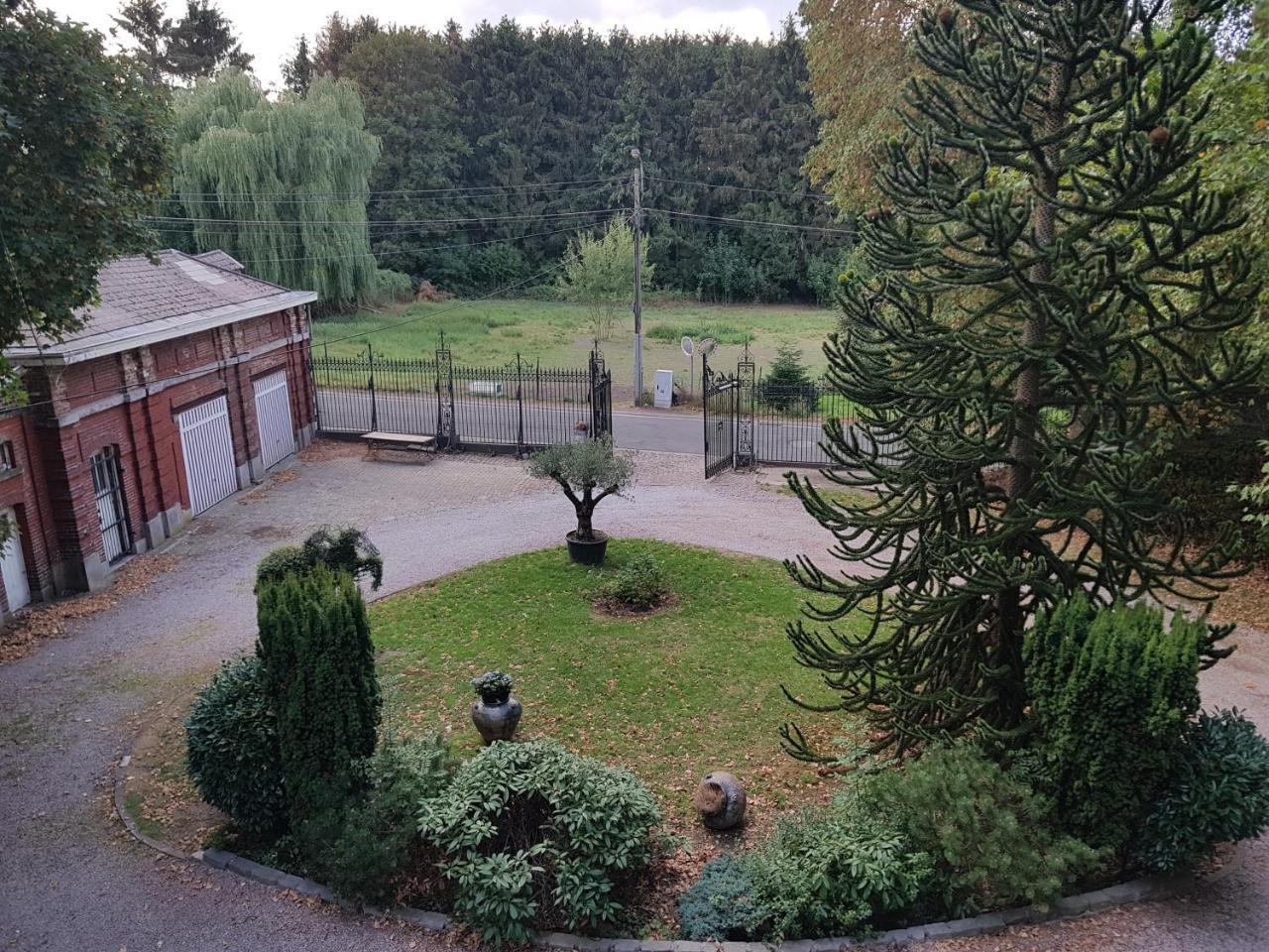 Chateau Lambert Moulinsart Hotel, Shuttle Airport, Long Term Parking, Snooker, Large Terrasse, Dinner, Breakfast Шарлеруа Екстер'єр фото
