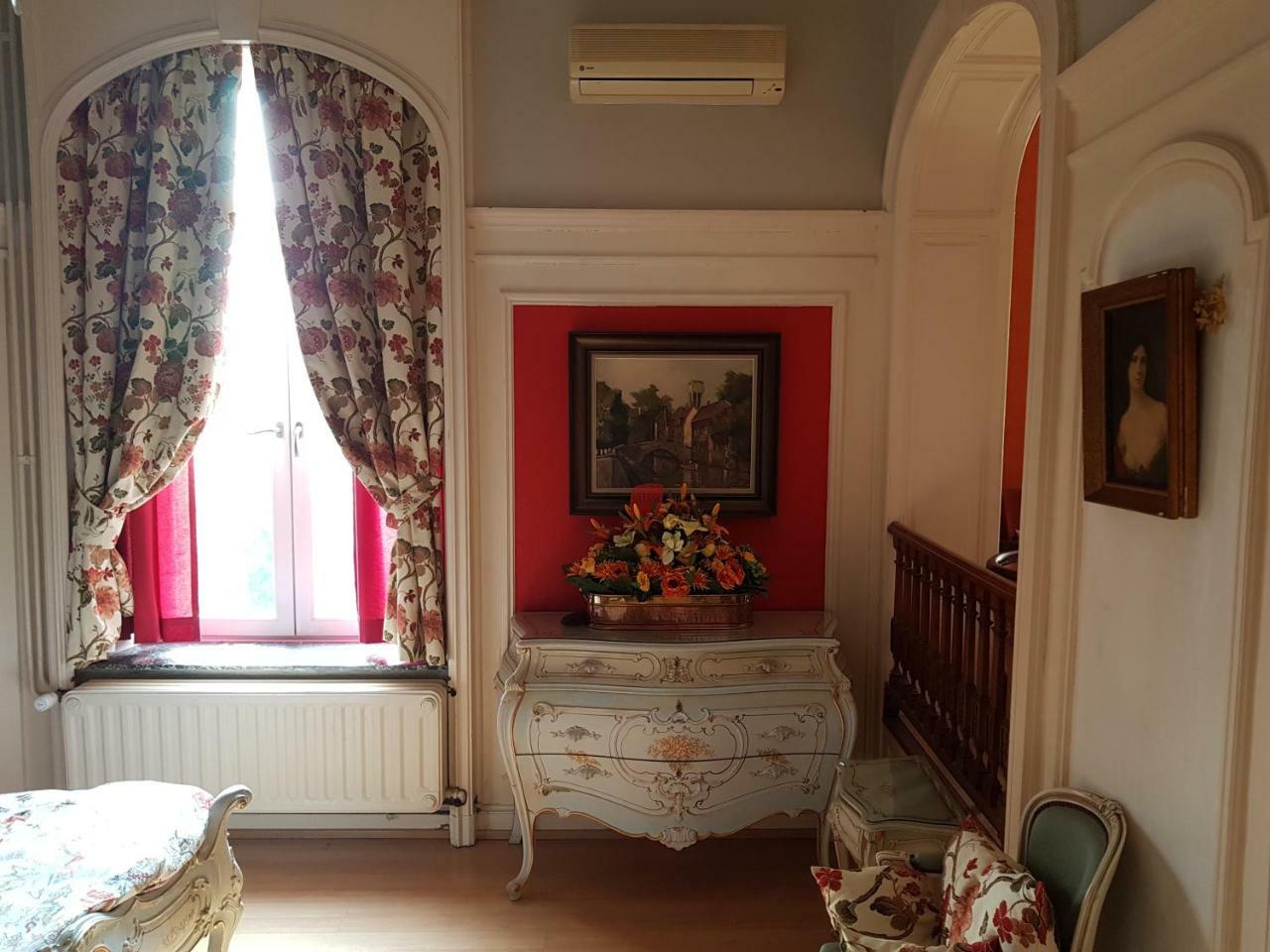 Chateau Lambert Moulinsart Hotel, Shuttle Airport, Long Term Parking, Snooker, Large Terrasse, Dinner, Breakfast Шарлеруа Екстер'єр фото