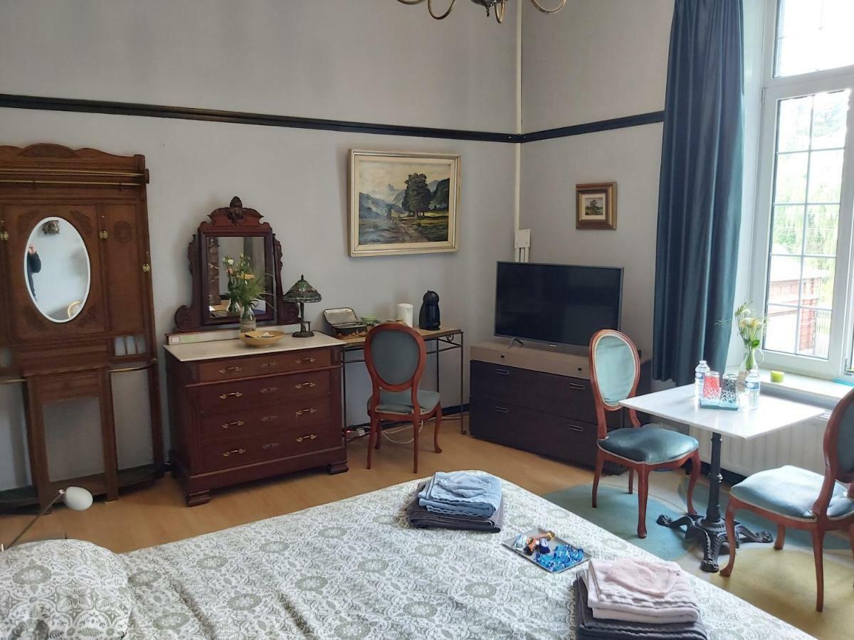 Chateau Lambert Moulinsart Hotel, Shuttle Airport, Long Term Parking, Snooker, Large Terrasse, Dinner, Breakfast Шарлеруа Екстер'єр фото